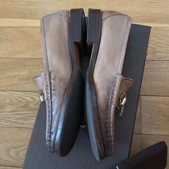 Gucci Tan Leather Loafers with Horsebit Detail